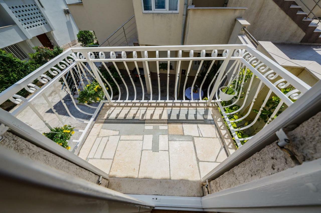 Apartments Sea Star Kastela Exterior photo