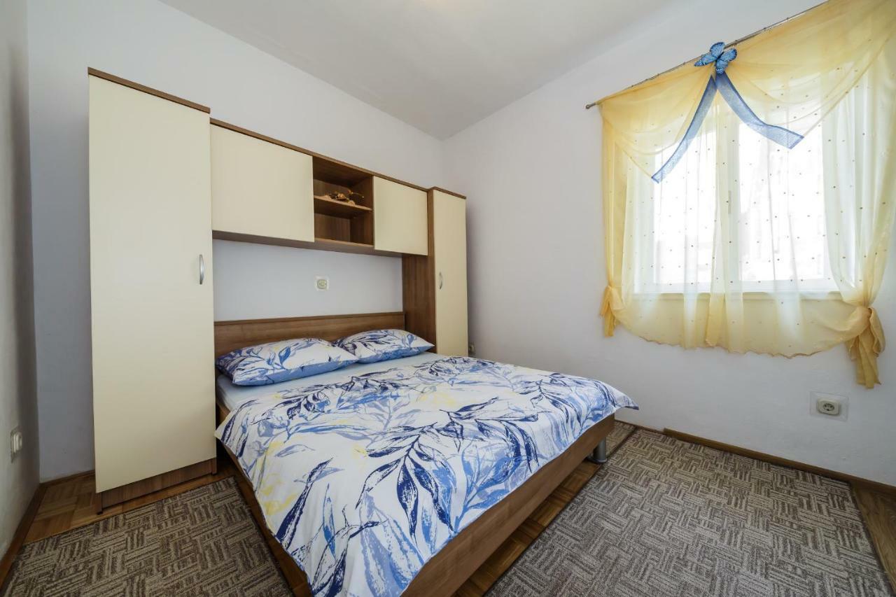 Apartments Sea Star Kastela Exterior photo
